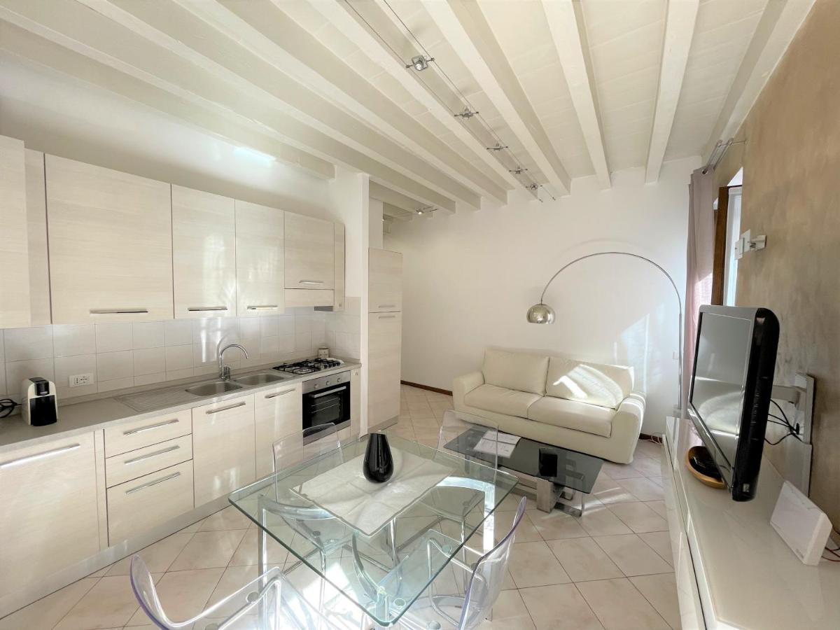 Desenzanoloft Le Petit Bijou - Restyling 2025 - Downtown Desenzano del Garda Luaran gambar